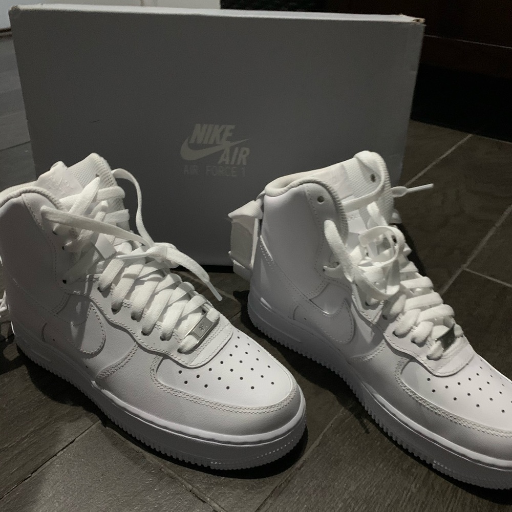 Authentic New w/box Nike Airforce 1 High Tops